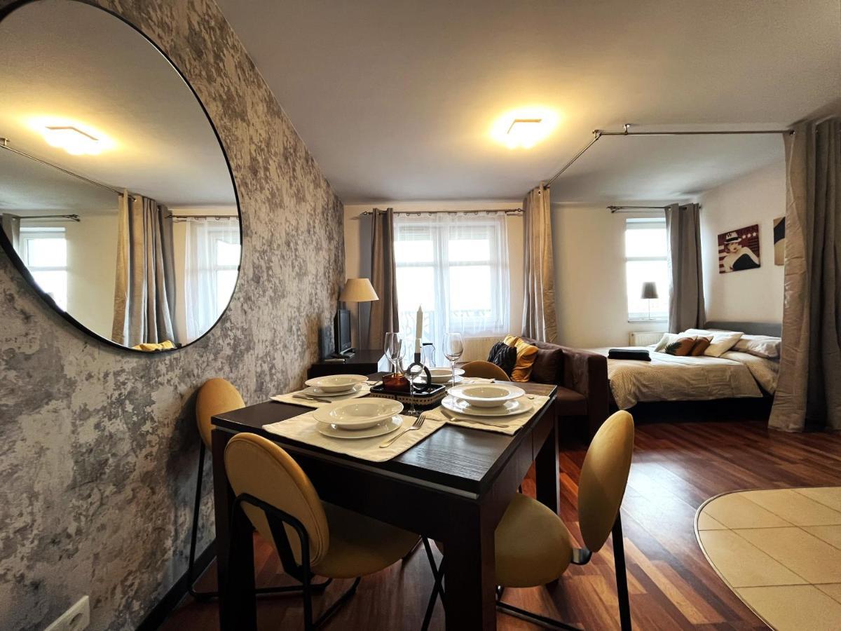 Jagielly Apartment ~ Self Check-In 24H ~ Parking & Lift Wrocław Eksteriør billede